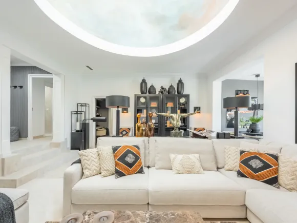 Town House for sale in El Oasis Club, Marbella
