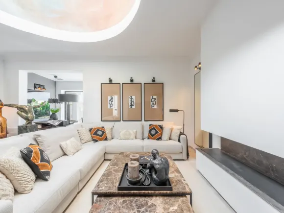 Town House for sale in El Oasis Club, Marbella