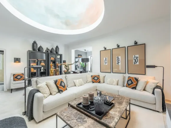 Town House for sale in El Oasis Club, Marbella