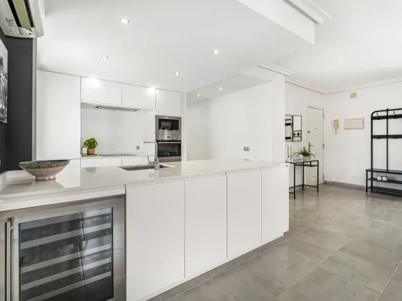 Duplex Penthouse for sale in La Maestranza, Marbella