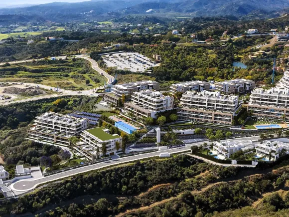 New project in the New Golden Mile with spectacular sea views