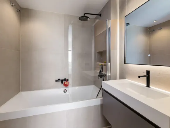 Elegant Renovated Townhouse on Frontline La Quinta Golf with Spectacular Views