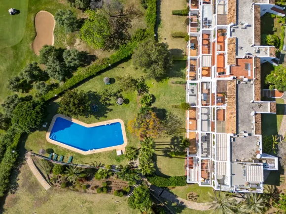Elegant Renovated Townhouse on Frontline La Quinta Golf with Spectacular Views