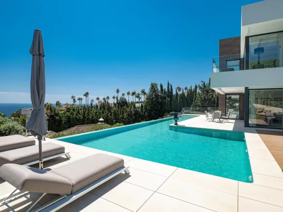 Luxury Villa with Panoramic Sea Views in La Paloma, Manilva