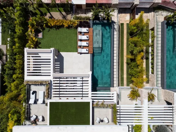 VILLA P