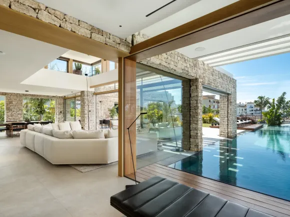 VILLA P