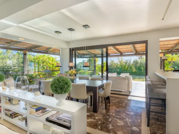 VILLA BALI