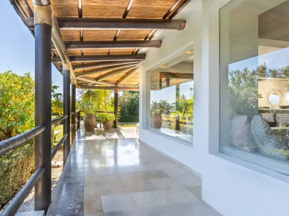 VILLA BALI