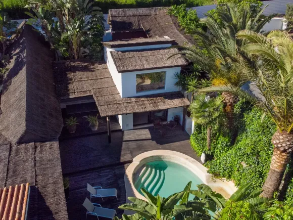 VILLA BALI