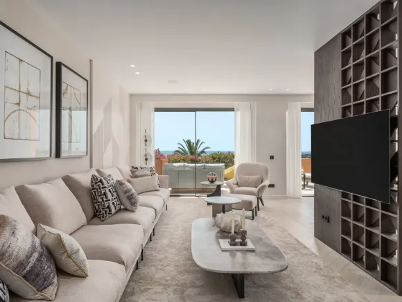 Sophisticated 4-Bedroom Residence in Les Belvederes – Luxury Living in Marbella