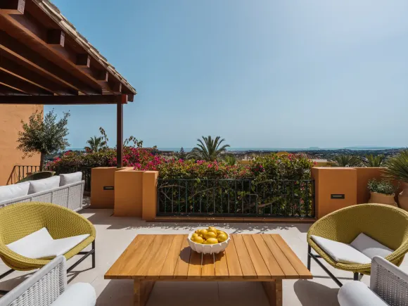 Sophisticated 4-Bedroom Residence in Les Belvederes – Luxury Living in Marbella