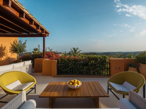 Sophisticated 4-Bedroom Residence in Les Belvederes – Luxury Living in Marbella