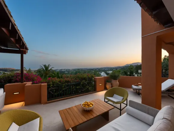Sophisticated 4-Bedroom Residence in Les Belvederes – Luxury Living in Marbella