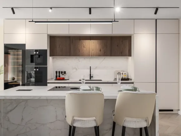 Sophisticated 4-Bedroom Residence in Les Belvederes – Luxury Living in Marbella