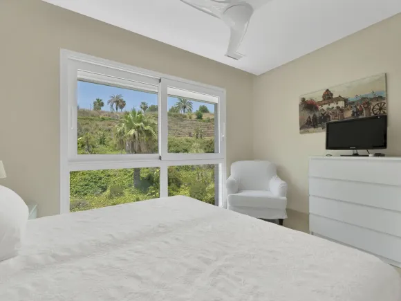 Exquisite Three-Bedroom Duplex Penthouse with Panoramic Views in Marbella