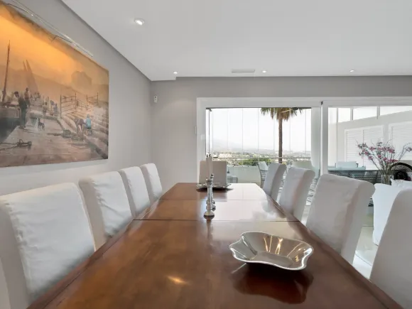 Exquisite Three-Bedroom Duplex Penthouse with Panoramic Views in Marbella