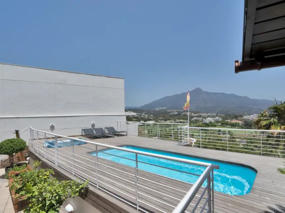 Exquisite Three-Bedroom Duplex Penthouse with Panoramic Views in Marbella