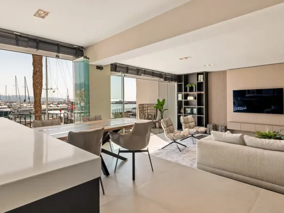 Luxury Renovated Frontline Apartment with Panoramic Views in Benabola, Puerto Banús