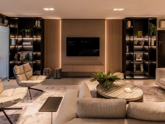 Luxury Renovated Frontline Apartment with Panoramic Views in Benabola, Puerto Banús