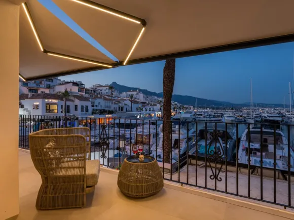 Luxury Renovated Frontline Apartment with Panoramic Views in Benabola, Puerto Banús