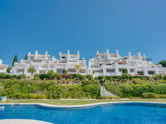 Luxury three bedroom, south west facing, first floor apartment in one of the most exclusive frontline beach communities Palm Beach, Los Monteros