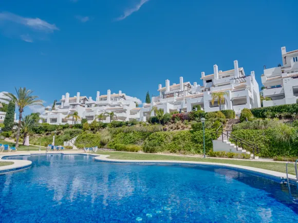 Luxury three bedroom, south west facing, first floor apartment in one of the most exclusive frontline beach communities Palm Beach, Los Monteros