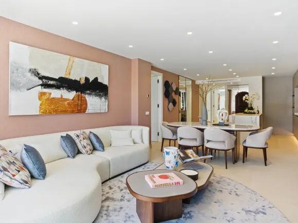 Luxury three bedroom, south west facing, first floor apartment in one of the most exclusive frontline beach communities Palm Beach, Los Monteros