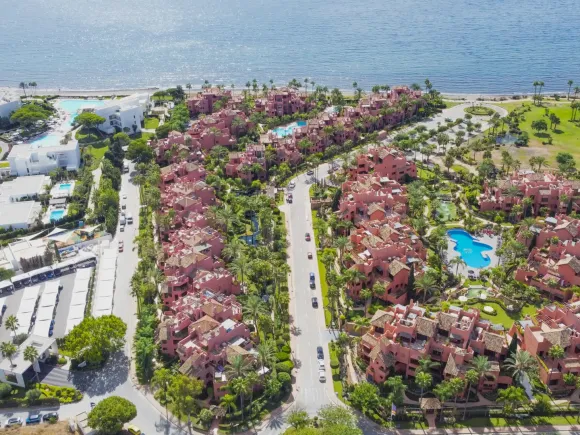 Impressive three bedroom south facing duplex penthouse in the prestigious and gated beachfront community Menara Beach with sea views