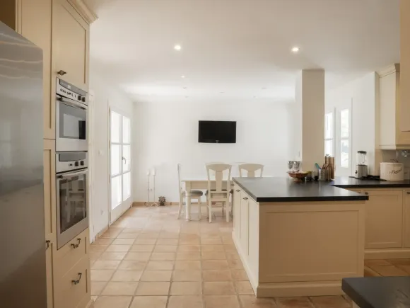 Paraiso Medio 11 - Two Properties, One Exceptional Opportunity — El Paraíso, Estepona