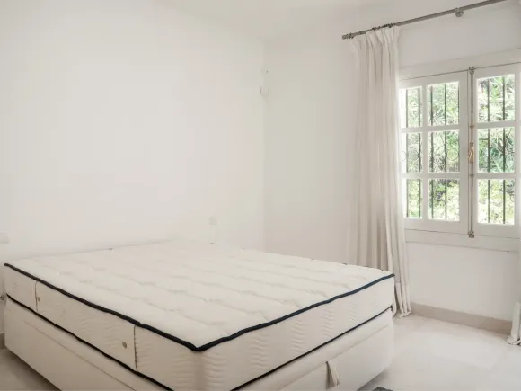 Paraiso Medio 11 - Two Properties, One Exceptional Opportunity — El Paraíso, Estepona