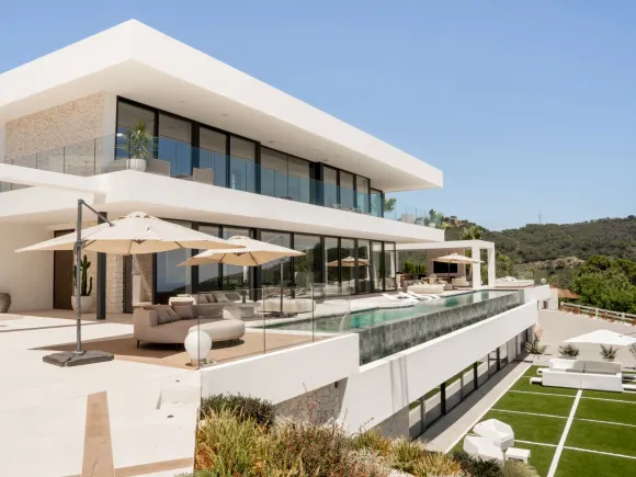Montemayor F20 - Architectural Masterpiece with Panoramic Views in Monte Mayor, Benahavís