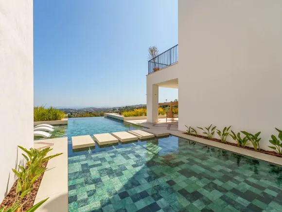 Villa Cina - The Hills