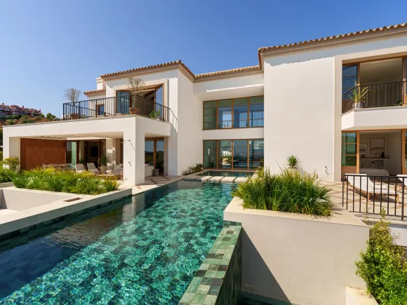 Villa Cina - The Hills