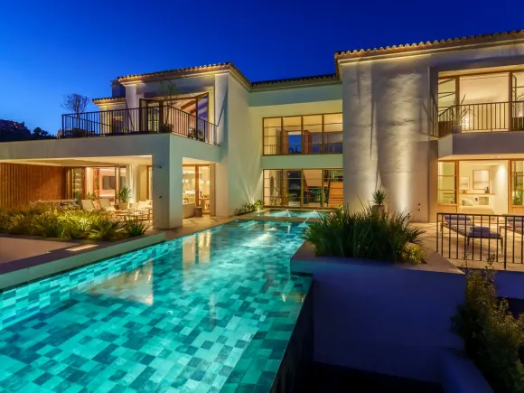 Villa Cina - The Hills
