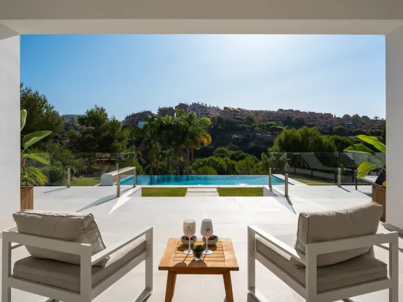 Villa Andrea - Frontline Golf Contemporary Villa in Santa Maria Golf, Elviria