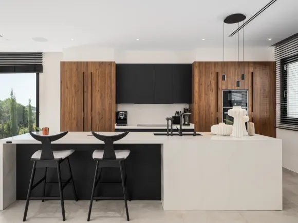 Villa Andrea - Frontline Golf Contemporary Villa in Santa Maria Golf, Elviria