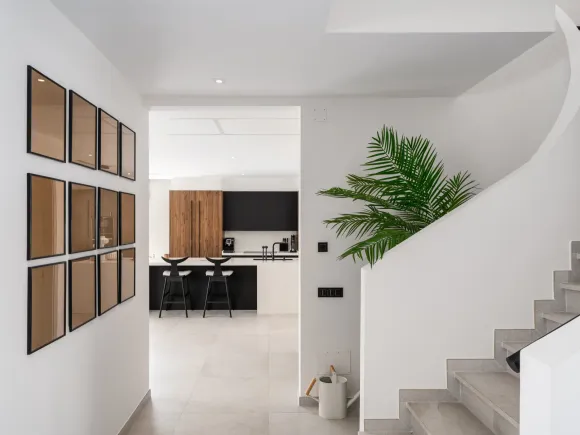 Villa Andrea - Frontline Golf Contemporary Villa in Santa Maria Golf, Elviria