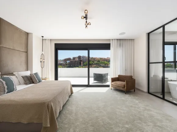 Villa Andrea - Frontline Golf Contemporary Villa in Santa Maria Golf, Elviria