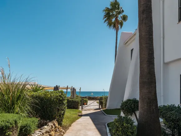 Casa Coral – Frontline Beach Apartment on the Golden Mile
