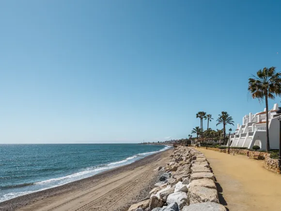 Casa Coral – Frontline Beach Apartment on the Golden Mile