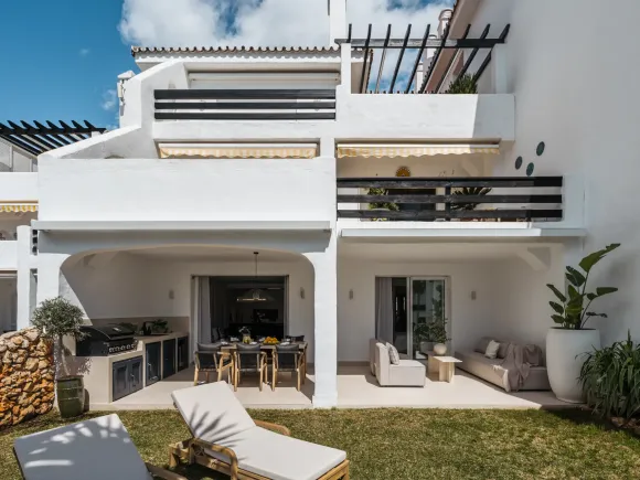 Casa Coral – Frontline Beach Apartment on the Golden Mile