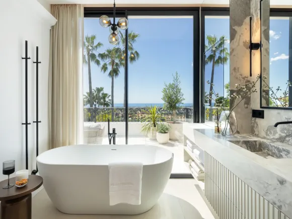 Villa Fortuna – Villa with Golf and Sea Views in Los Arqueros, Marbella
