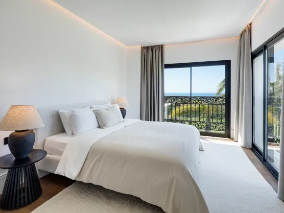 Villa Fortuna – Villa with Golf and Sea Views in Los Arqueros, Marbella