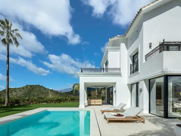 Villa Fortuna – Villa with Golf and Sea Views in Los Arqueros, Marbella