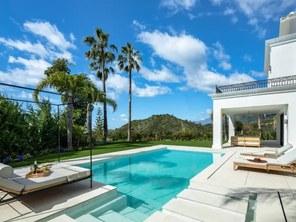 Villa Fortuna – Villa with Golf and Sea Views in Los Arqueros, Marbella
