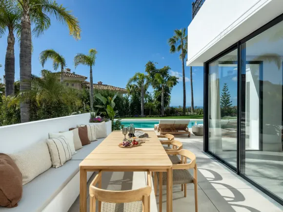 Villa Fortuna – Villa with Golf and Sea Views in Los Arqueros, Marbella