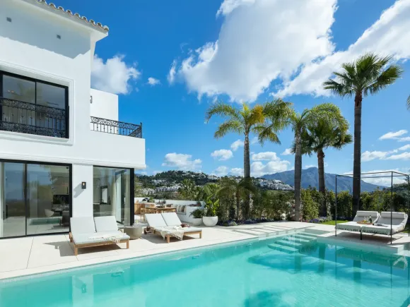 Villa Fortuna – Villa with Golf and Sea Views in Los Arqueros, Marbella