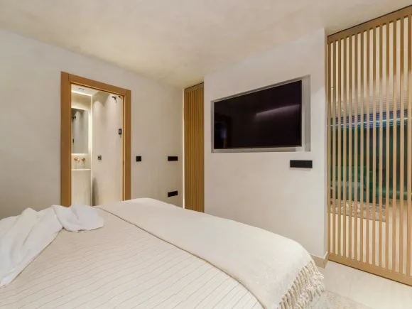 Altos de Puente Romano 13 – Renovated Townhouse on Marbella’s Golden Mile