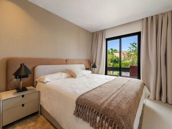 Altos de Puente Romano 13 – Renovated Townhouse on Marbella’s Golden Mile