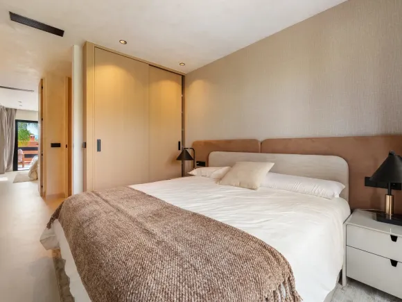 Altos de Puente Romano 13 – Renovated Townhouse on Marbella’s Golden Mile